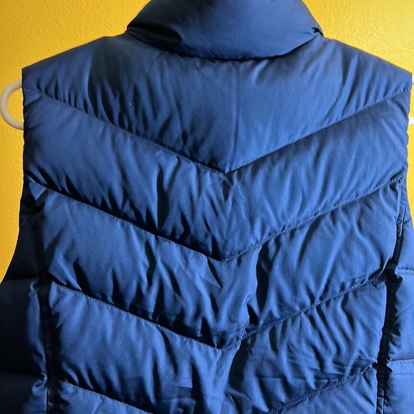 Land’s End Vest - Picture 6 of 9